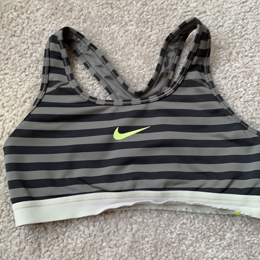 Nine sports bra size medium